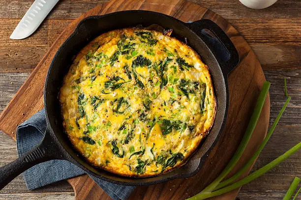 La tortilla de espárragos es un plato saludable y exquisito