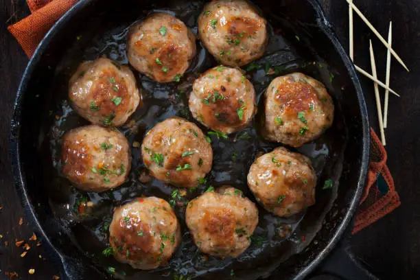 Estas albóndigas con verdura son una excelente opción culinaria