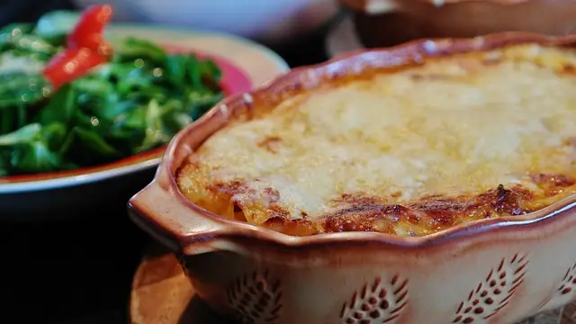 Una exquisita lasaña de berenjenas es siempre bienvenida