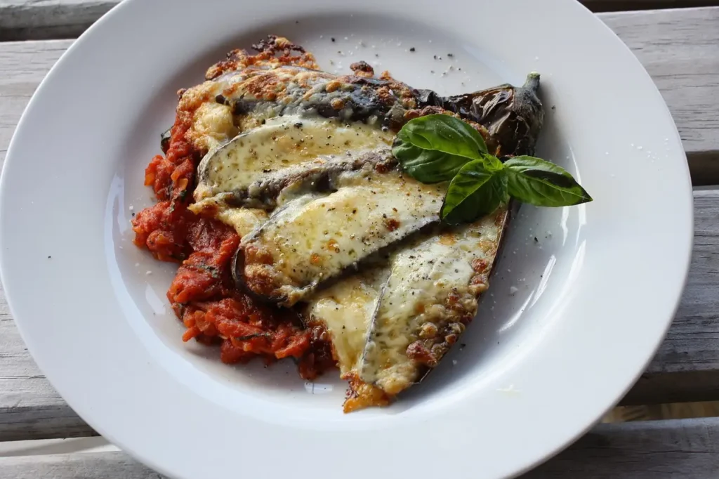 La berenjena parmigiana es ideal para una dieta equilibrada y sana