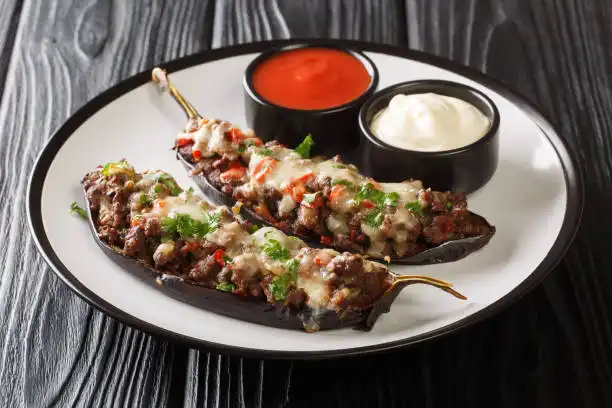 Las berenjenas aceptan cualquier tipo de relleno y salsas
