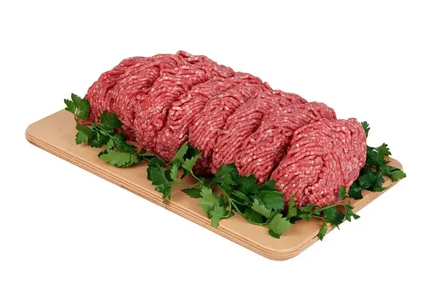 La carne de res molida integran las lasañas italianas