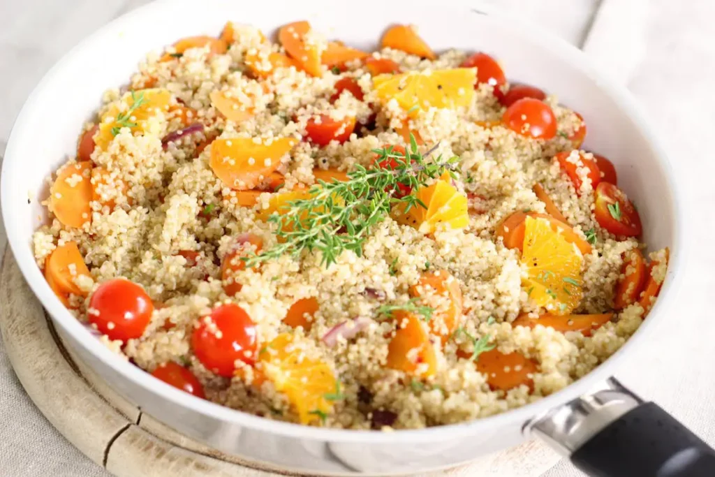 La quinoa con verduras derrocha sabor y es muy saludable